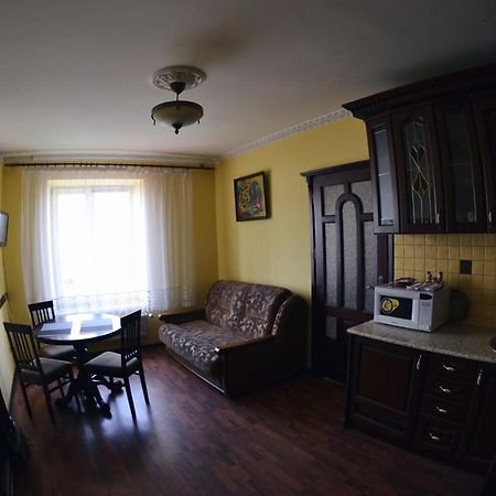3-Room Apartments In Central City Lviv Eksteriør billede